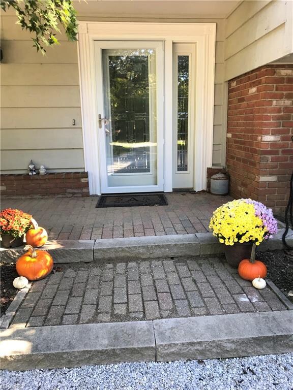 11355 Willow Hill Dr, Chesterland, OH 44026 - photo 3