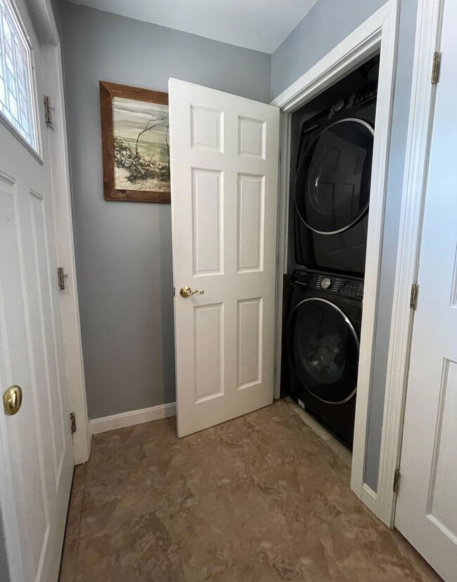 152 Mckeen St unit B8, Brunswick, ME 04011 - photo 5