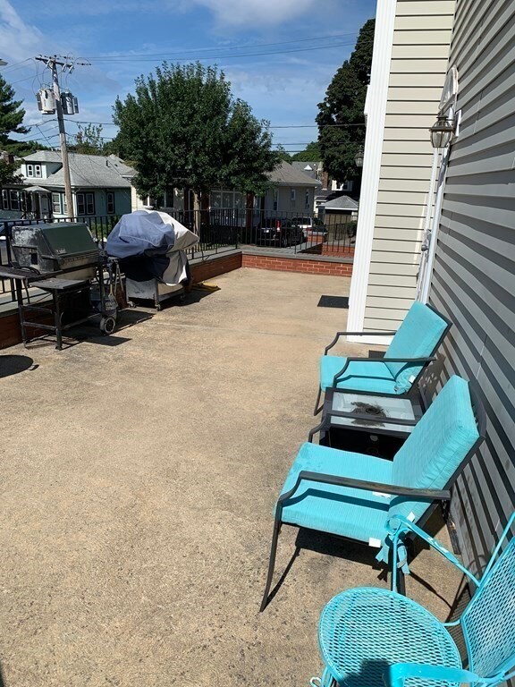 10 Cliff St unit 4, Quincy, MA 02169 - photo 4