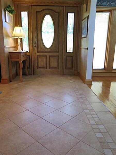 Upon entering this sparkling clean home you are gr