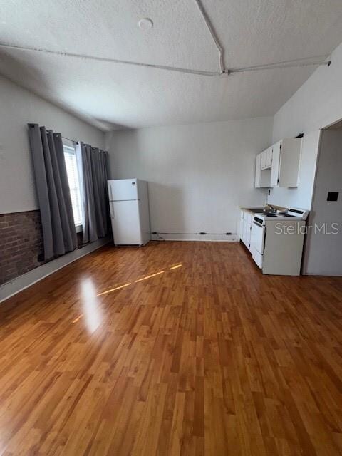 206 W Main Apt 203 St, Leesburg, FL 34748 - photo 4