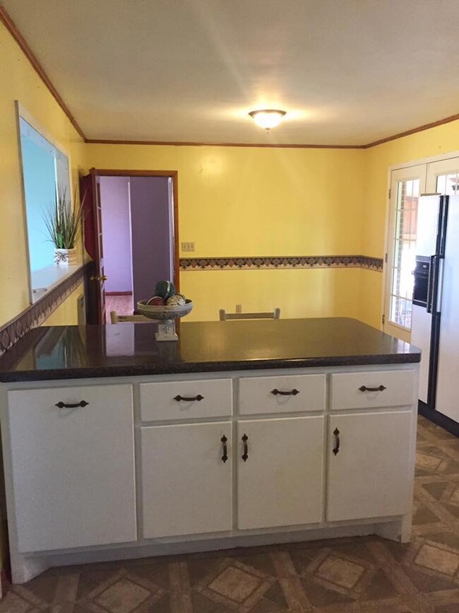 View of bar and Dining area