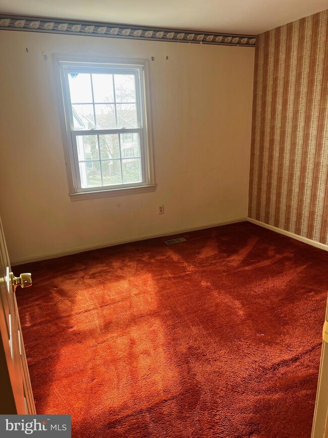 7919 Edinburgh Dr, Springfield, VA 22153 - photo 6