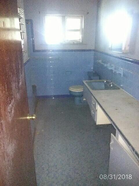 407 W 15th bath 8 31 18