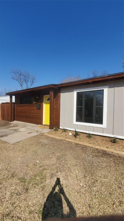 945 Highland Dr, Grand Prairie, TX 75051 - photo 3