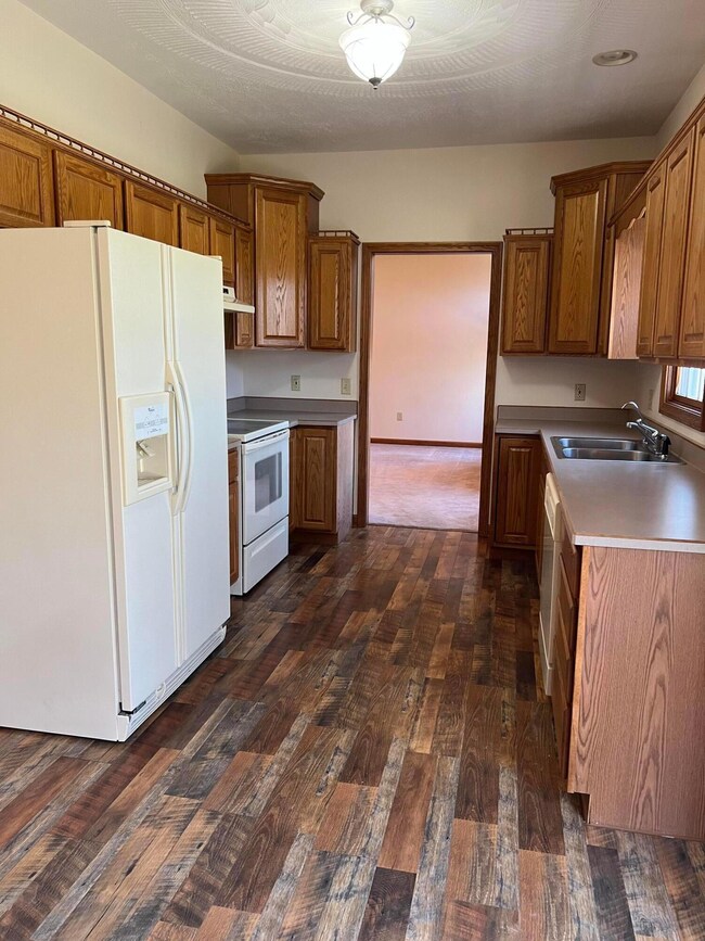 13642 Maysville-Williams Rd, Logan, OH 43138 - photo 7