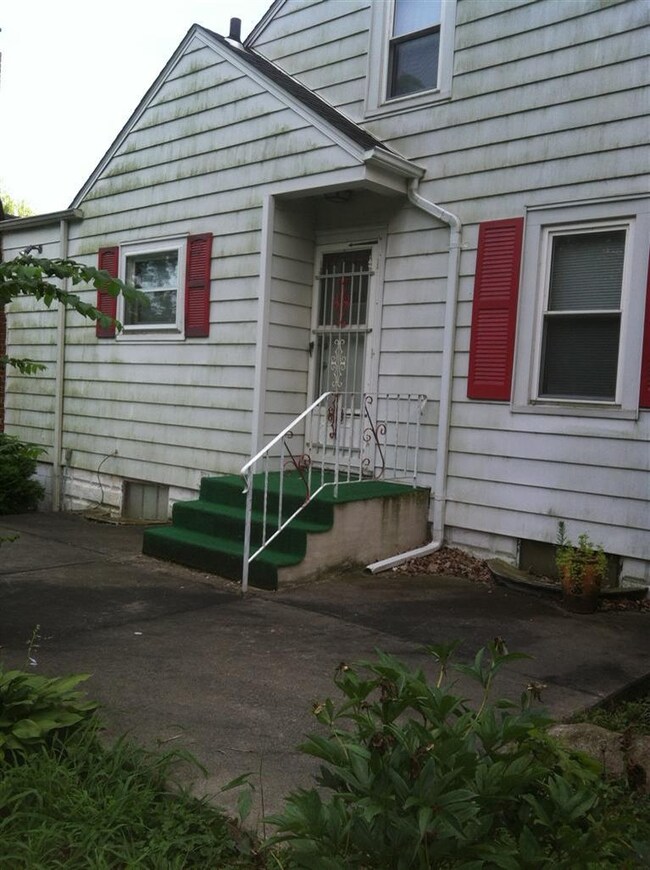 11909 Lee St, Crown Point, IN 46307 - photo 6