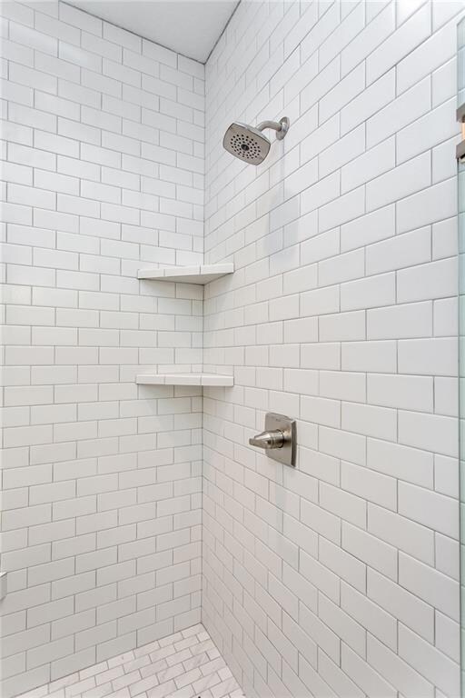 9717 Marnewood Dr, Grimes, IA 50111 - photo 5