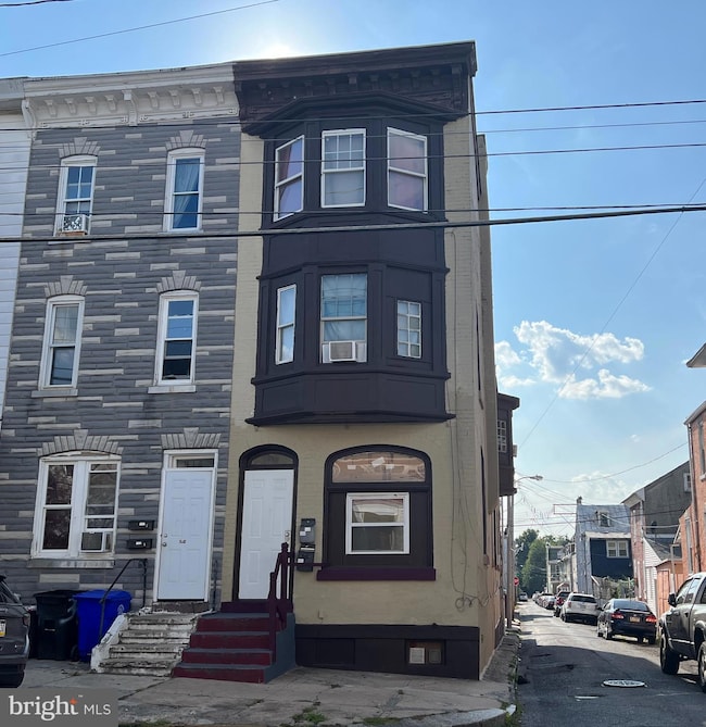 416 S 10th St, Reading, PA 19602 - photo 2