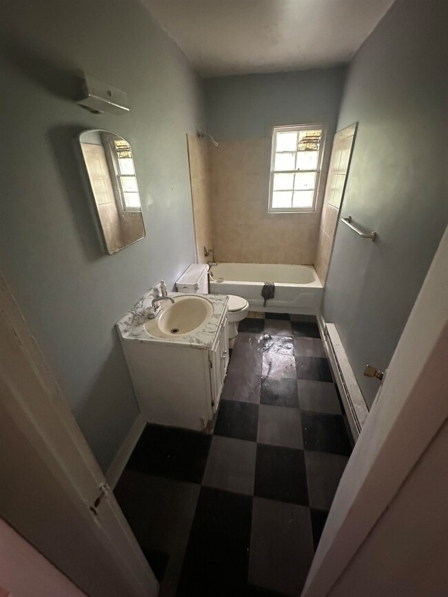 228 1st St SE, Pulaski, VA 24301 - photo 7