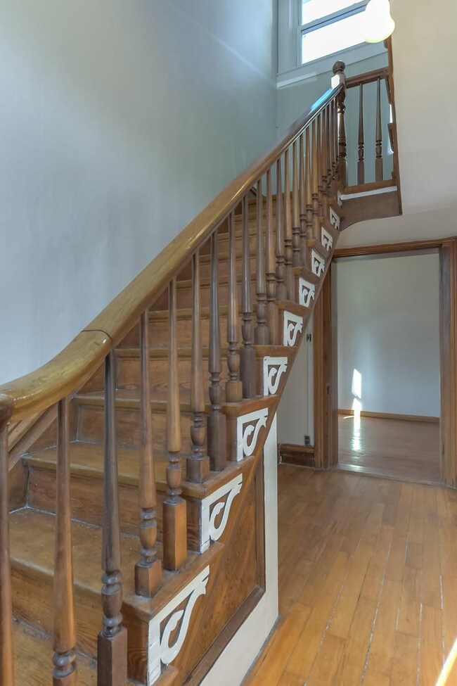 316 Wilkinson St, Frankfort, KY 40601 - photo 5