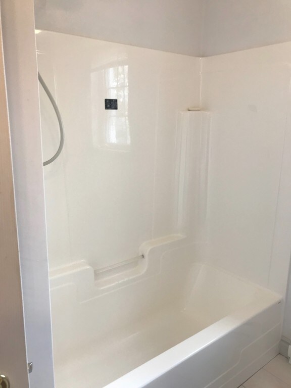 487 Humphrey St unit 1, Swampscott, MA 01907 - photo 6