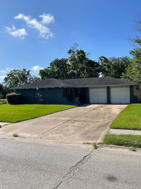 1487 W Gulf Bank Rd, Houston, TX 77088 - photo 2