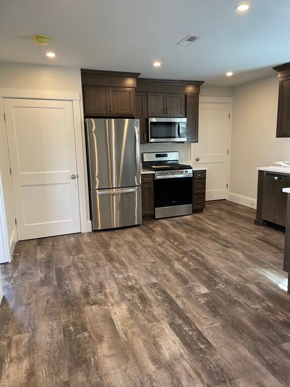 49 Warren Ave unit 2, Waltham, MA 02452 - photo 4