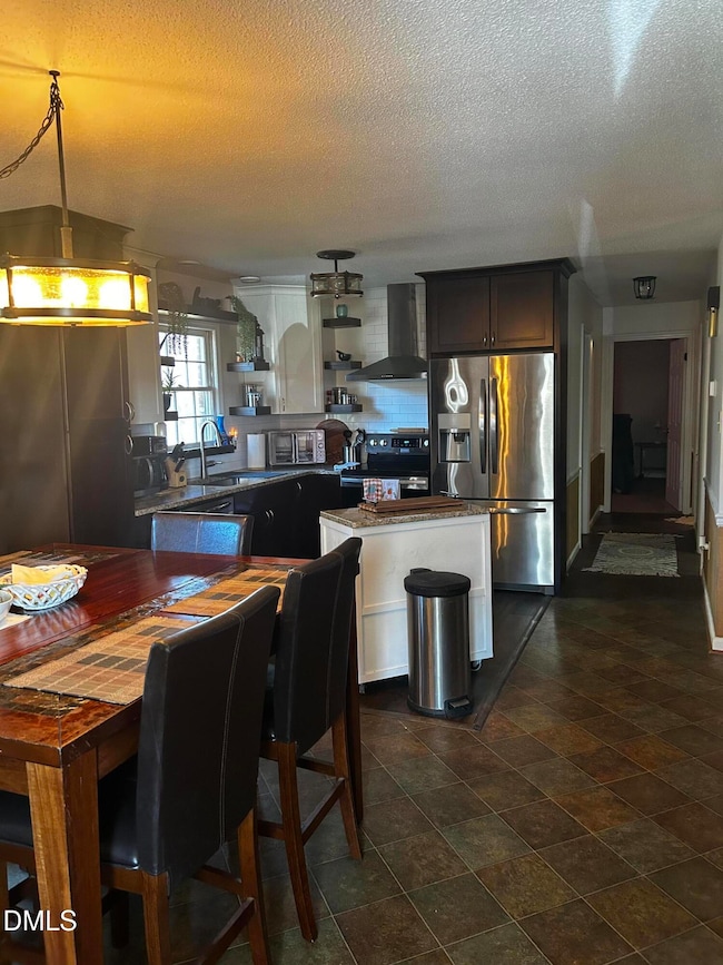 603 E Rose Lane St, Kenly, NC 27542 - photo 5