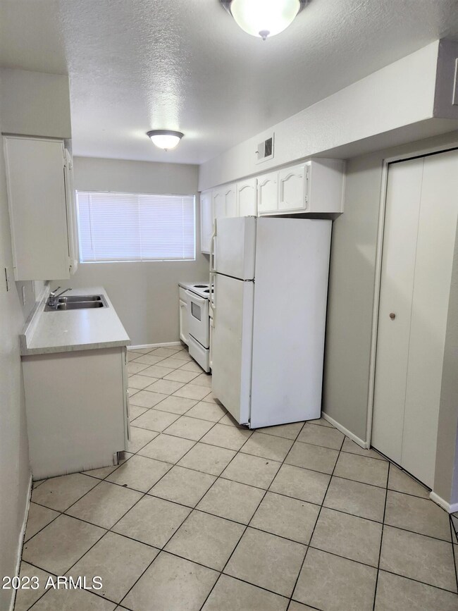 738 E 1st Ave unit 2, Mesa, AZ 85204 - photo 6