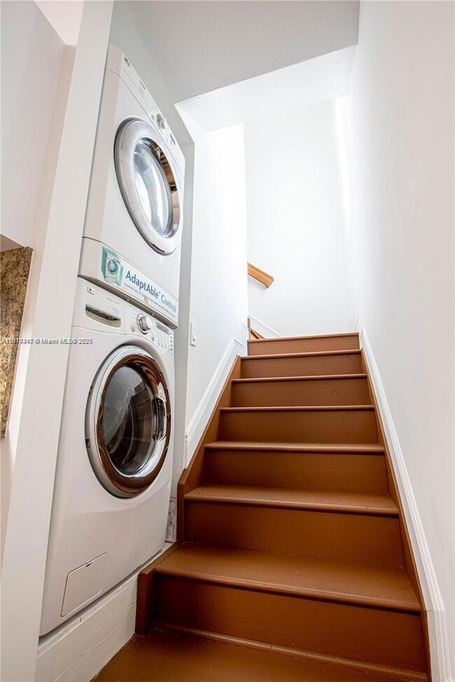 16227 SW 139th Ct unit 2, Miami, FL 33177 - photo 4