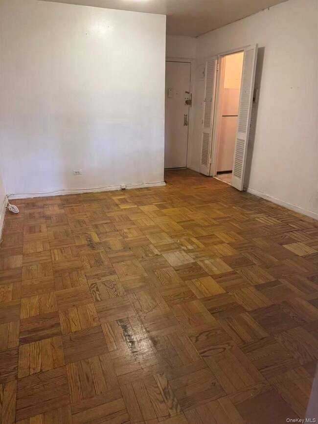 92-29 Lamont Ave unit 2K, Elmhurst, NY 11373 - photo 6
