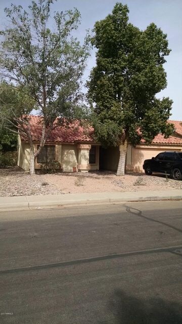 652 N Sandstone St, Gilbert 85324 side v