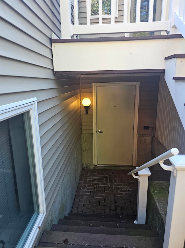 30 Sterling Ln, South Berwick, ME 03908 - photo 5