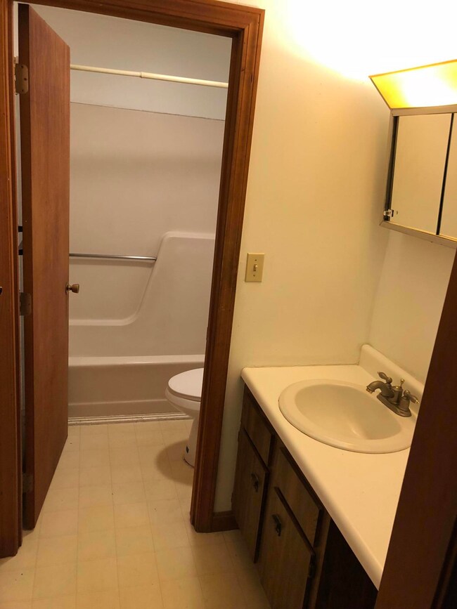 791 Pitchers Way unit 6, Hyannis, MA 02601 - photo 2