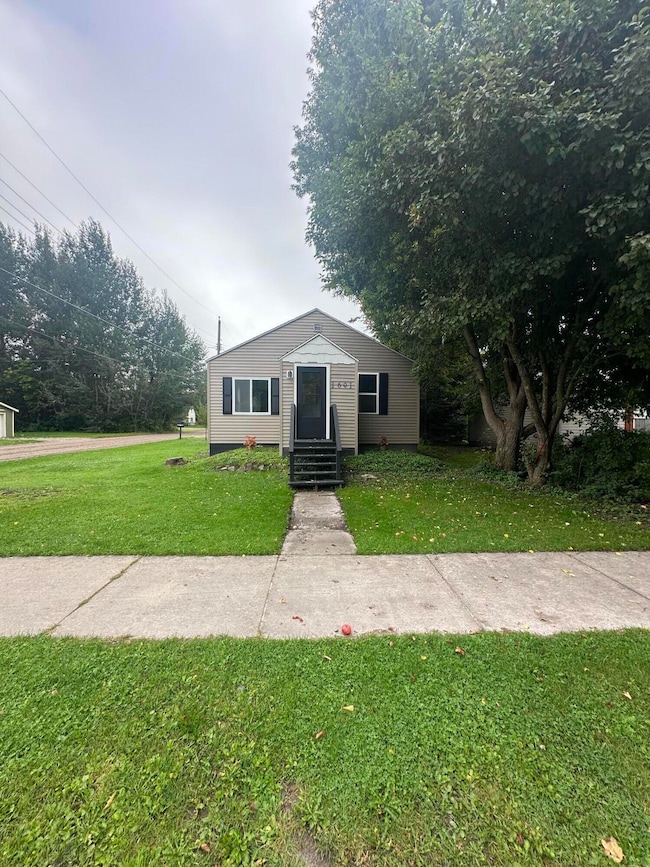 1601 Seymour St, Sault Sainte Marie, MI 49783 - photo 2