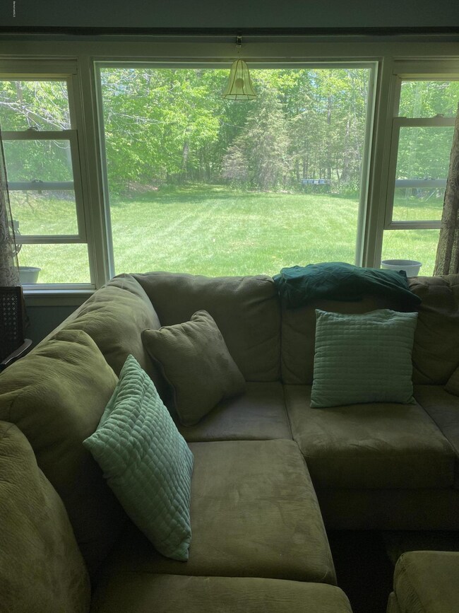 142 Allengate Ave, Pittsfield, MA 01201 - photo 7