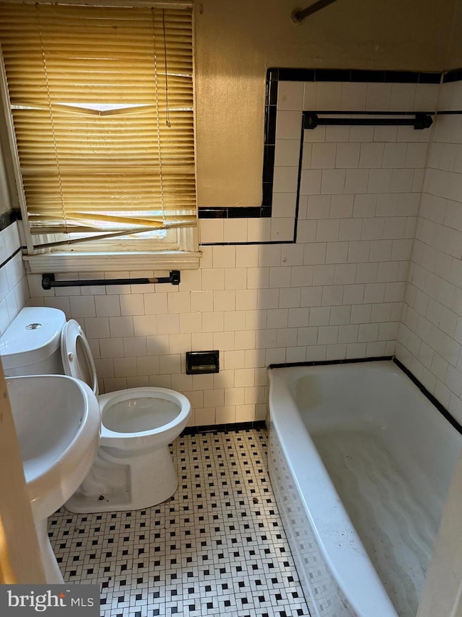 3382 Dulany St, Baltimore, MD 21229 - photo 5