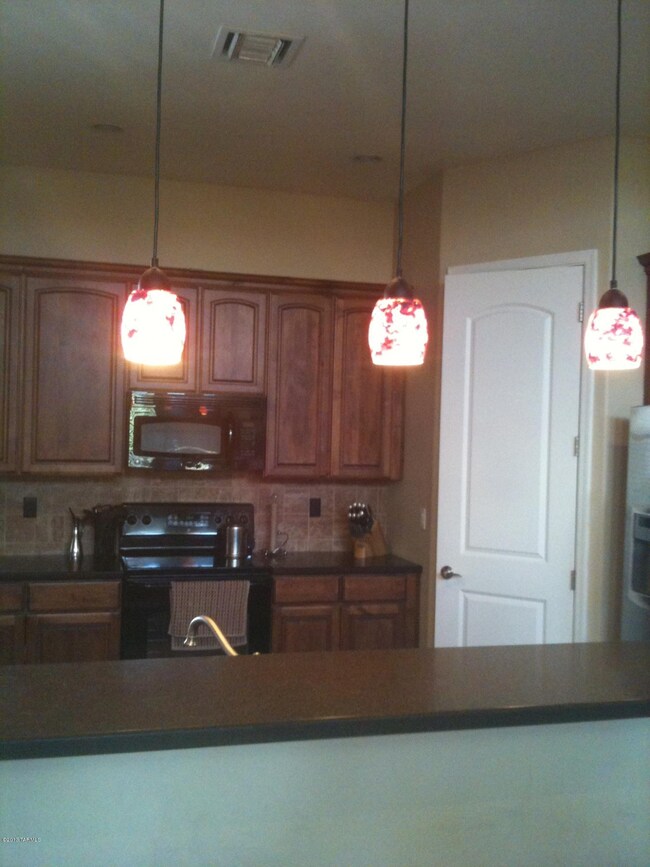 Designer Kitchen & Breakfast Bar