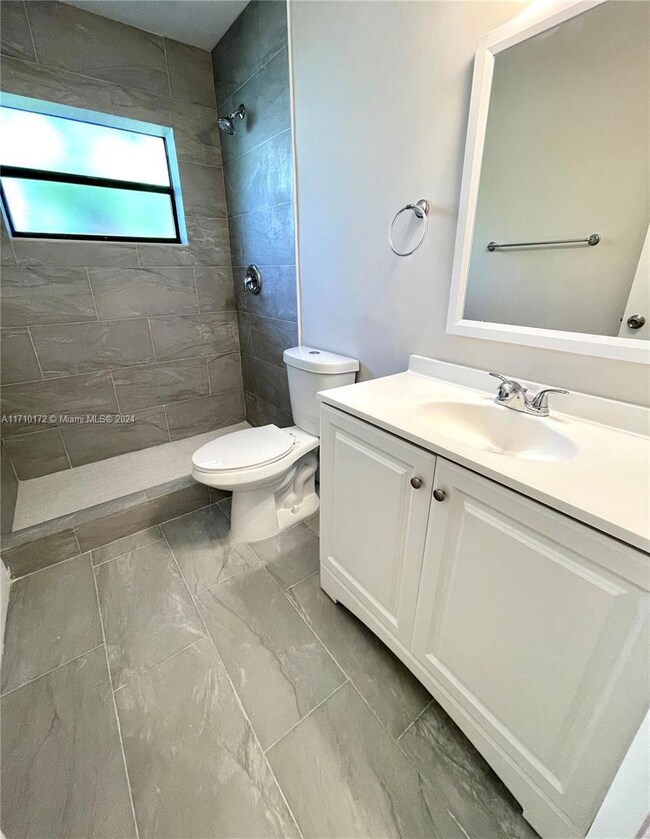 247 SW 7th St, Dania, FL 33004 - photo 7