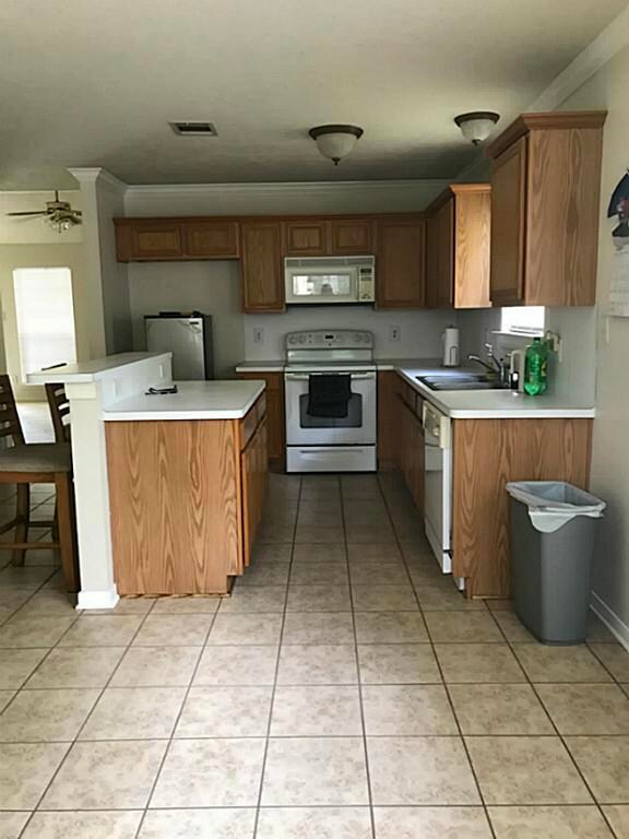 347 Ridgewood Dr, Magnolia, TX 77355 - photo 2