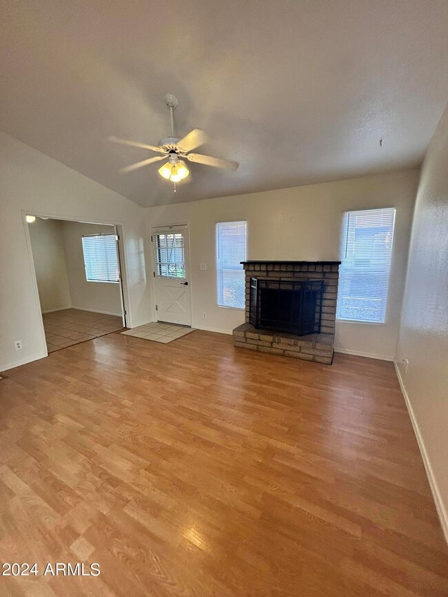 6421 S Stanley Place unit D, Tempe, AZ 85283 - photo 4