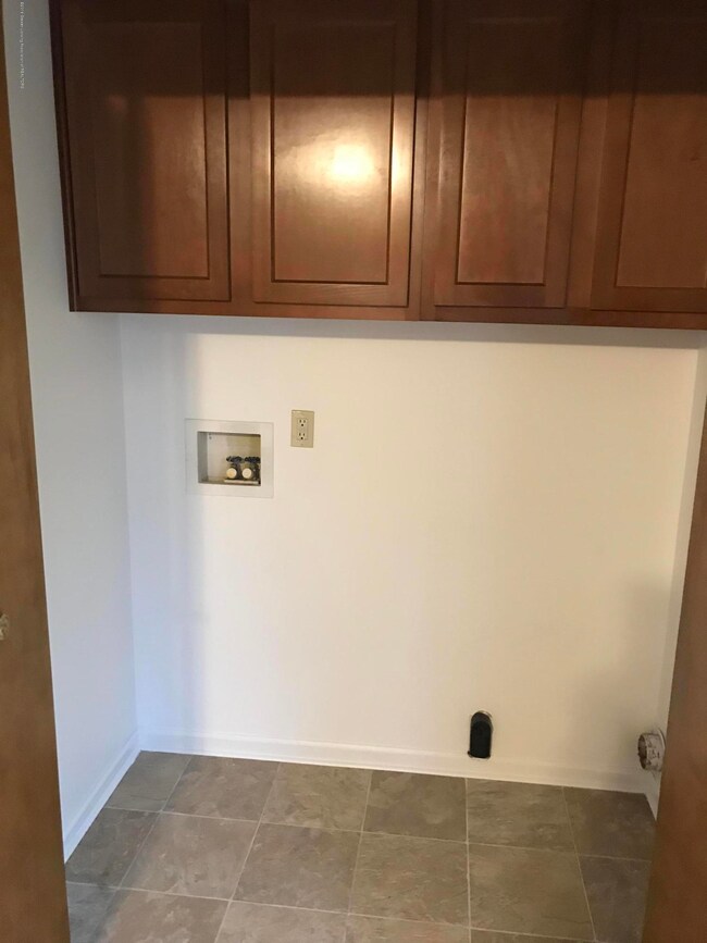 5747 Selfridge Blvd, Lansing, MI 48911 - photo 7