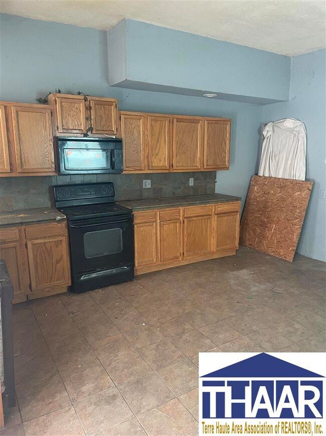 2344 Liberty Ave, Terre Haute, IN 47807 - photo 3