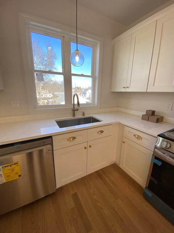 20 Dyer St, Rockland, MA 02370 - photo 3