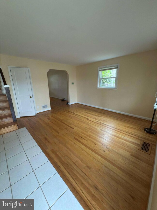 5526 Council St, Halethorpe, MD 21227 - photo 6