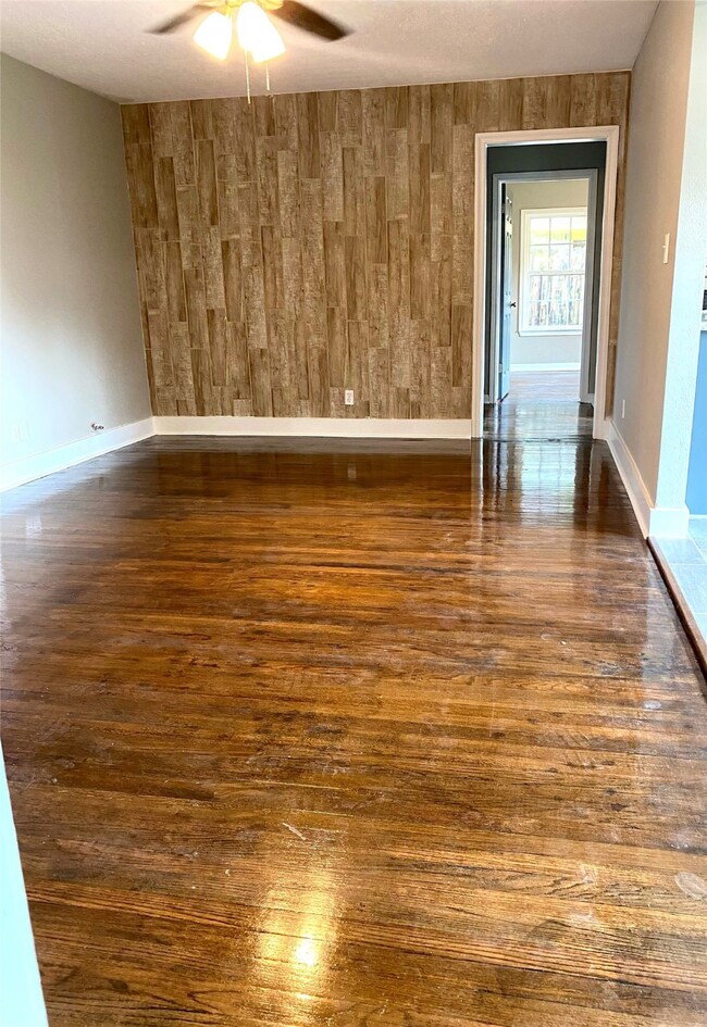 10435 Rockaway Dr, Houston, TX 77016 - photo 4