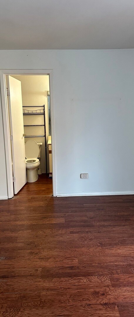 unlisted-address, Willowbrook, IL 60527 - photo 3