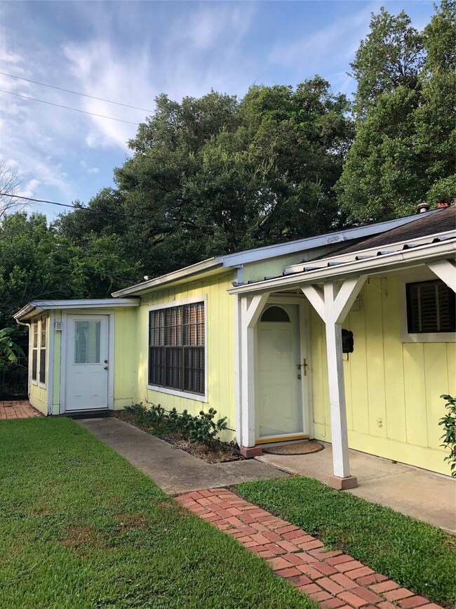 709 W 34th St, Houston, TX 77018 - photo 6