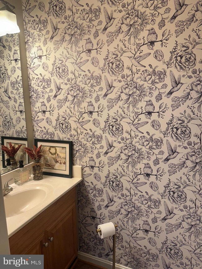 13839 Crosstie Dr, Germantown, MD 20874 - photo 5