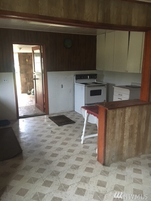 21 Sunnyside Rd, Raymond, WA 98577 - photo 5