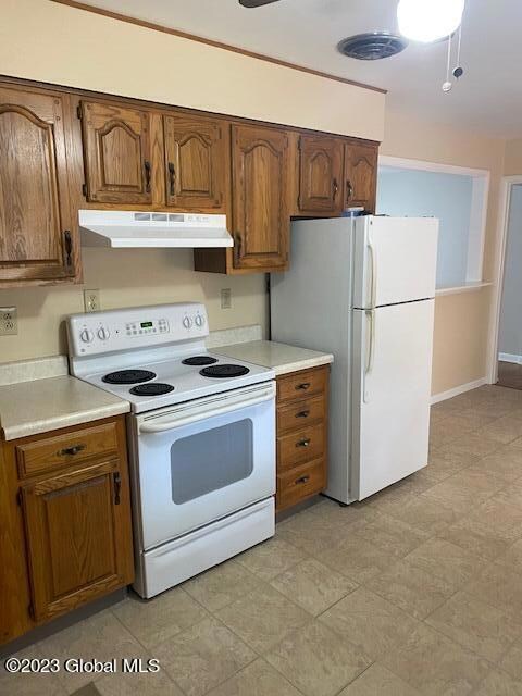 8 Pauline Ave, Albany, NY 12203 - photo 4