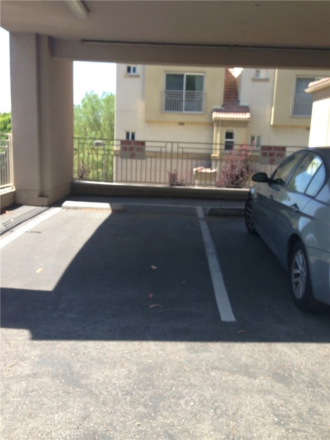 5220 Premiere Hills Cir unit 113, Woodland Hills, CA 91364 - photo 6