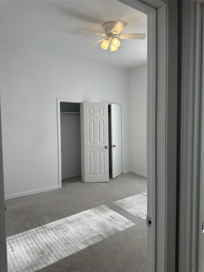 209 W 6th St unit 2, Bonham, TX 75418 - photo 4