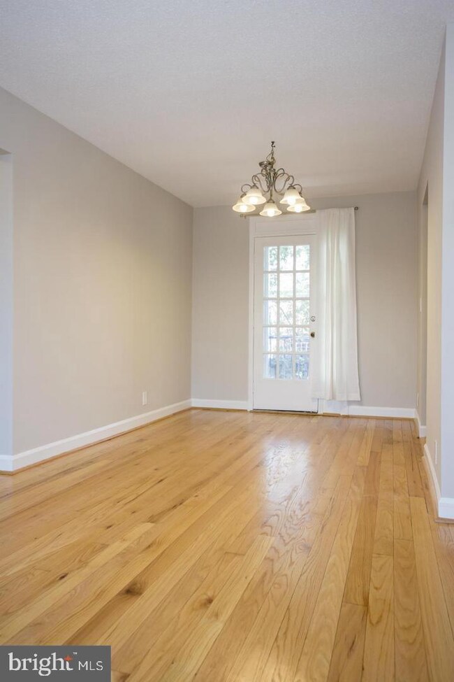 3059 S Buchanan St unit C1, Arlington, VA 22206 - photo 6