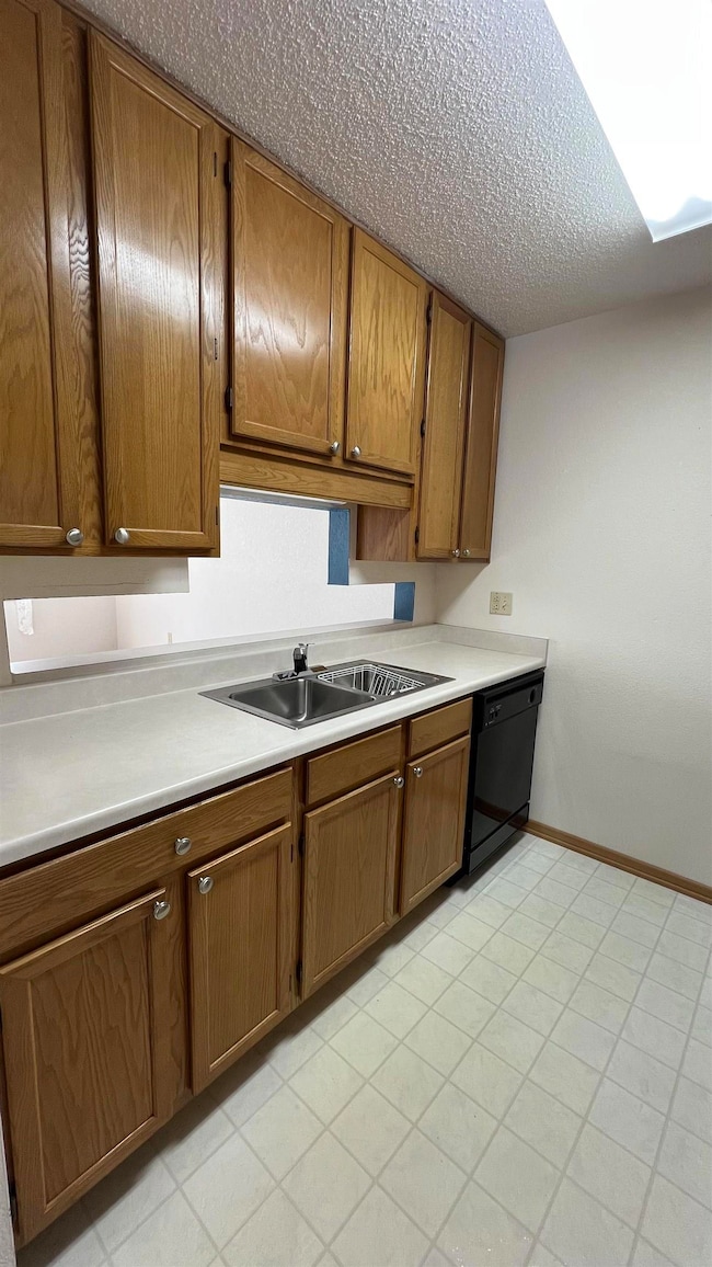 520 S 1st Ave unit 121, New Hampton, IA 50659 - photo 4