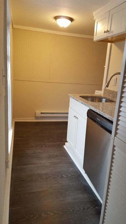 22 Wamesit St unit 2, Lowell, MA 01852 - photo 7