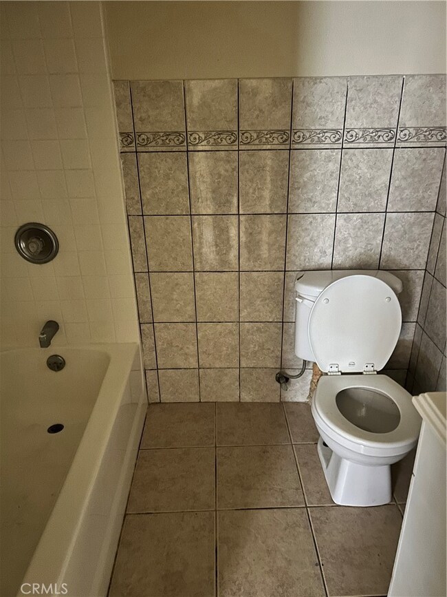 15557 5th St, Victorville, CA 92395 - photo 6