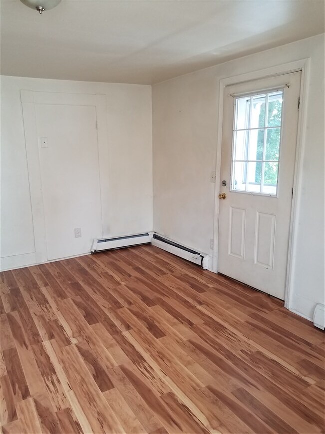 17 Pierce St, Dover, NH 03820 - photo 2