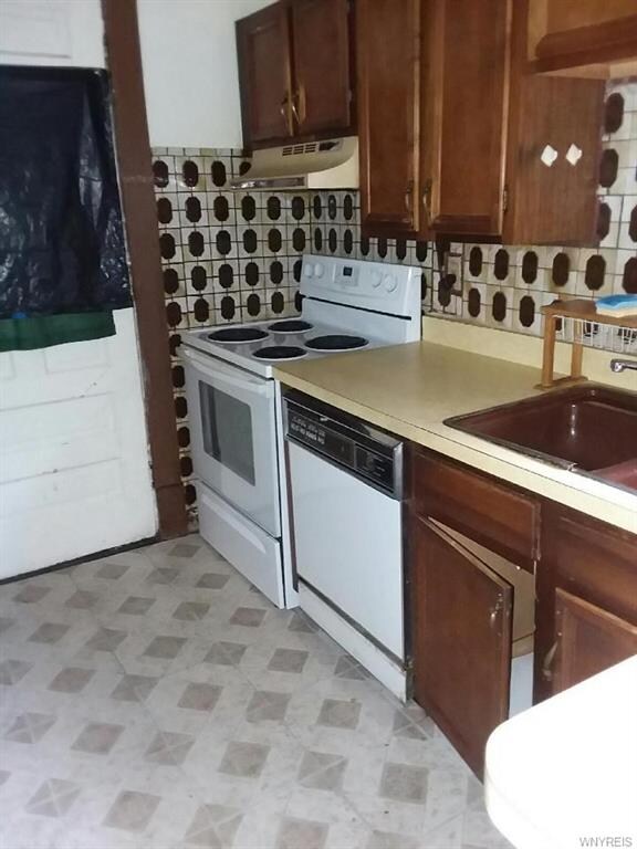 1721 Whitney Ave, Niagara Falls, NY 14301 - photo 6